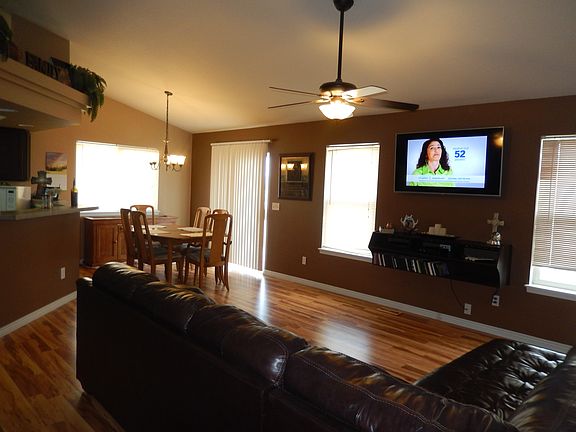 Living Room / Dining Room