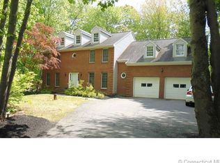 1036 Gaylord Mountain Rd, Hamden, CT 06518