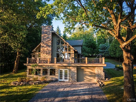 2nd image of 845 Winslip Cir
