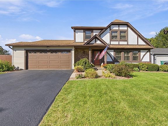2nd image of 418 Crosby Ln