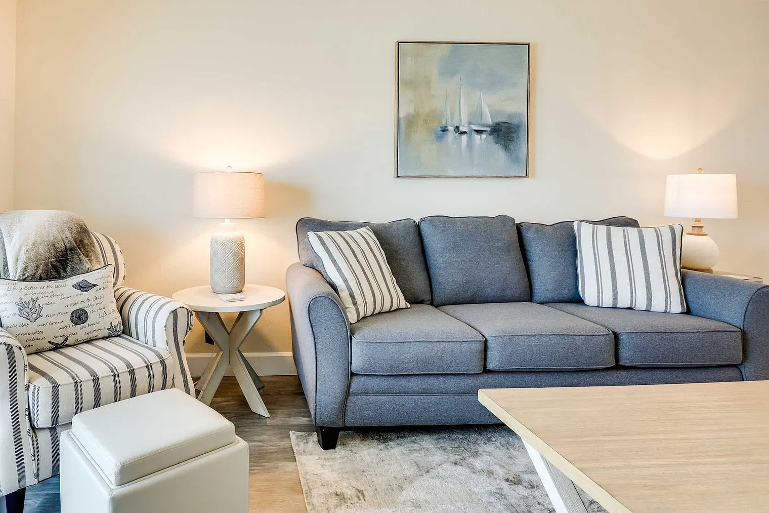 2 bed, 2.0 bath, 1033 sqft, $3,790 — Photo 3