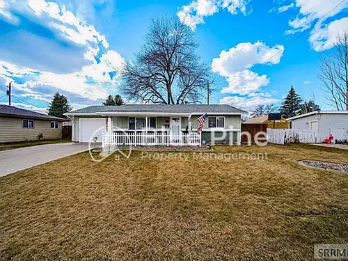 407 Valley Dr Photo 1