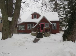 1271 W Larch Ave, Muskegon, MI 49441