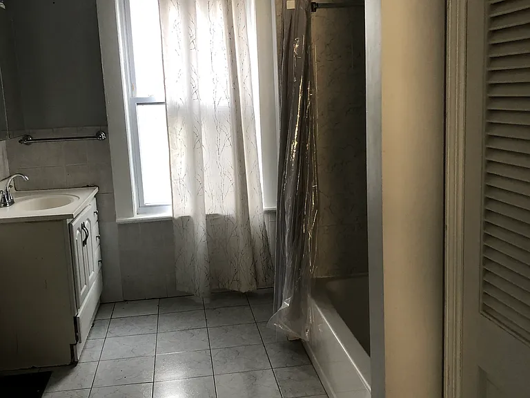 11 Claremont Pl #2 — Photo 10