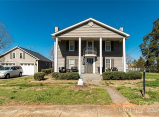 112 S C Ave, Maiden, NC 28650