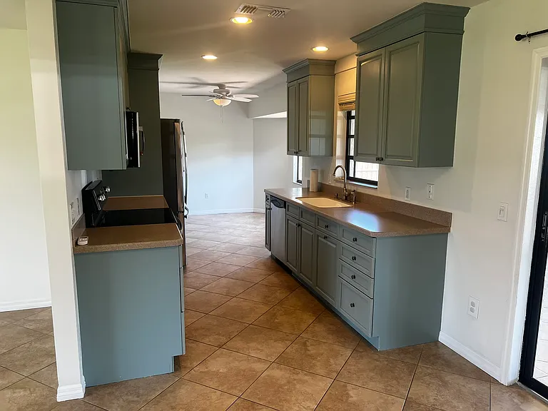 4025 Vermont Ln — Photo 16