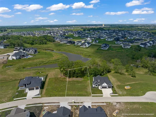 18193 Hidden Knl, Clive, IA 50325