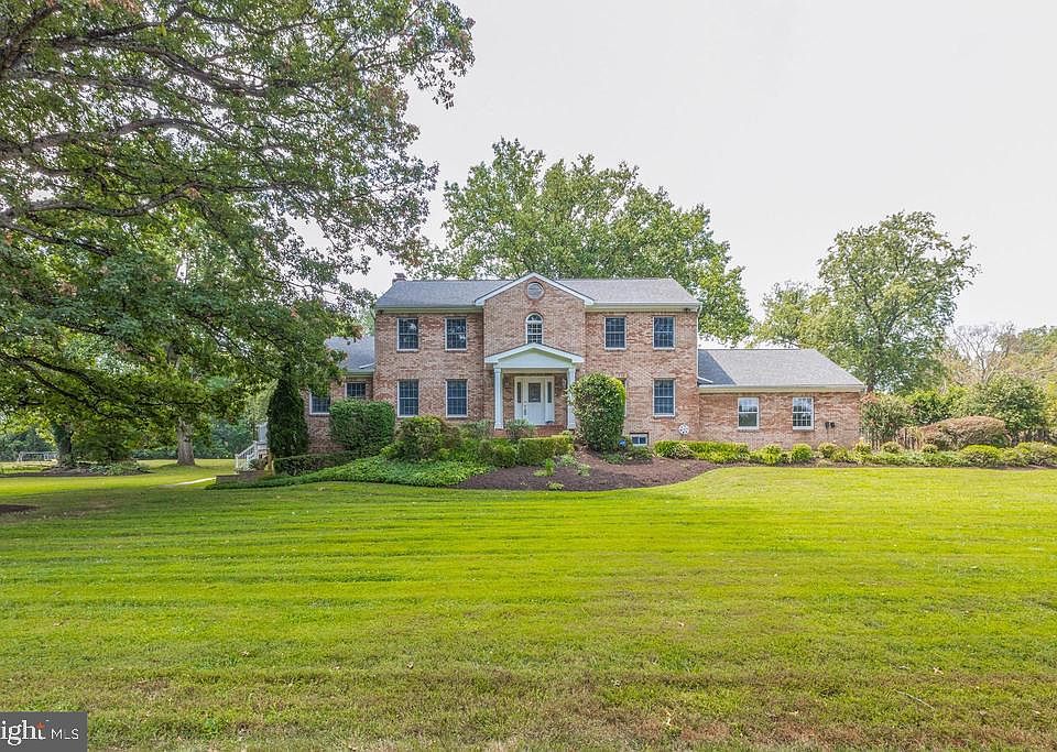 1st image of 11499 White Oak Ct