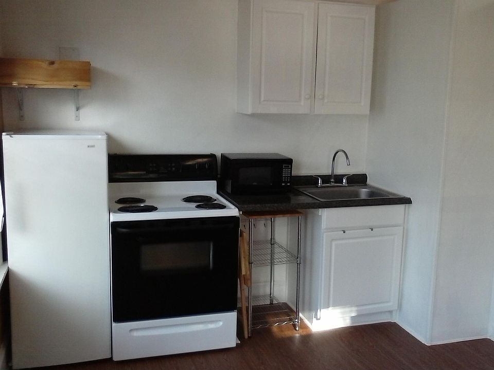 2nd image of 29 W Keller St