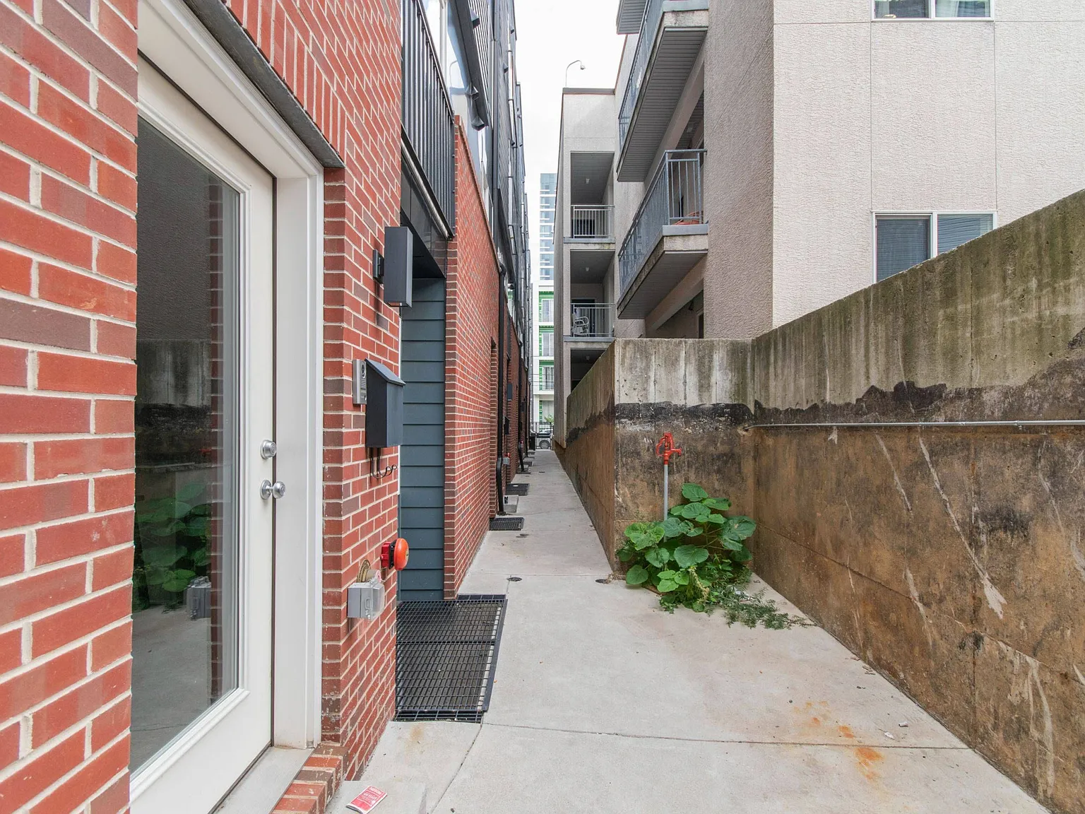 1330 N 15th St Unit E — Photo 3