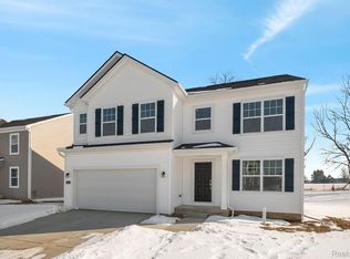 700 Knollwood Bnd, Chelsea, MI 48118