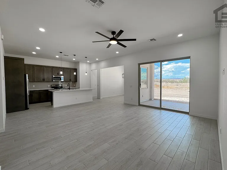 18116 W Morning Vista Ln — Photo 3