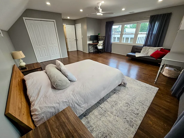 266 Frances St — Photo 18