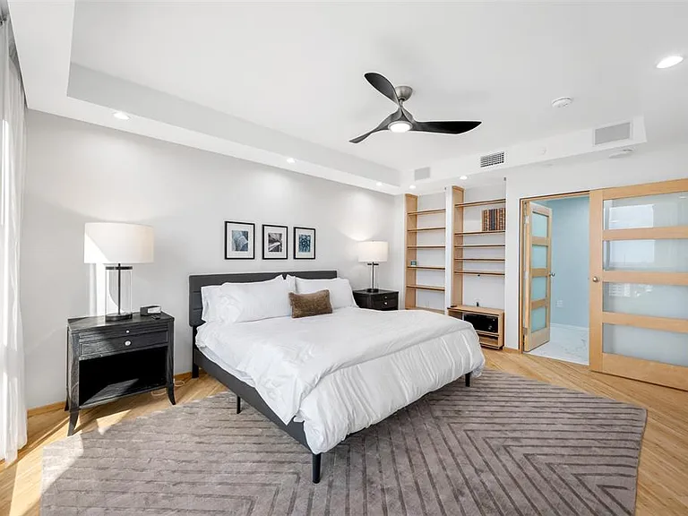 1 Beach Dr SE #2211 — Photo 35