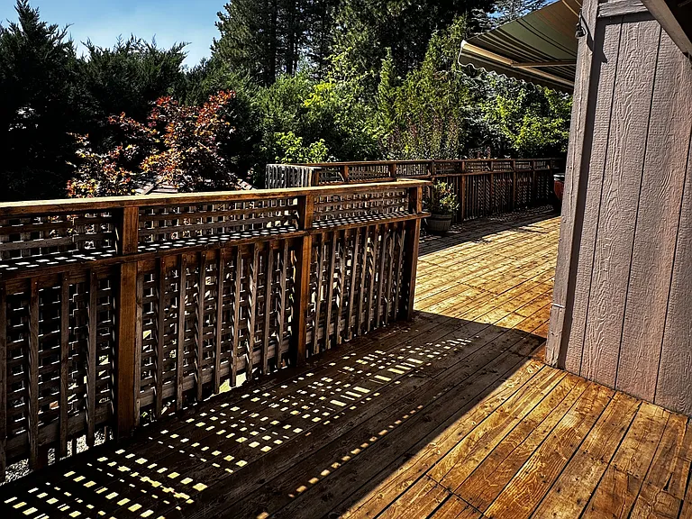 1541 Village Way — Photo 8