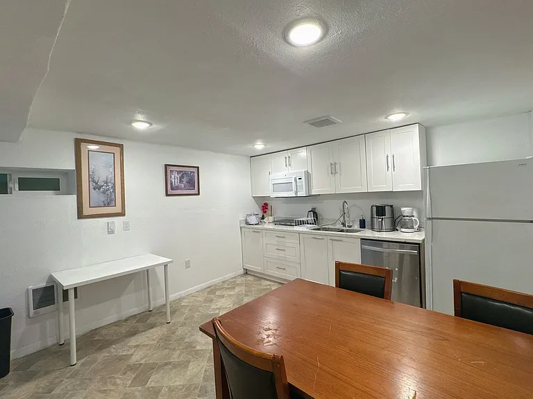 10013 NE 17th St #1 — Photo 3