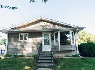 403 8th Ave SW, Cedar Rapids, IA 52404