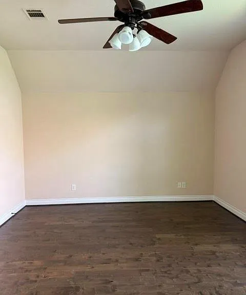 16923 Lumberton Dr — Photo 10