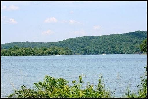 1st image of Deer Ln