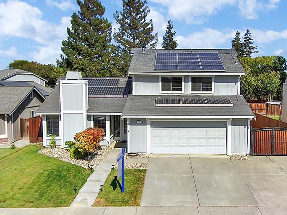 3rd image of 479 Lupine Cir