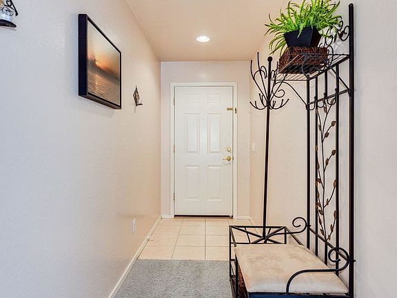 3rd image of 2729 E Catalina Ave