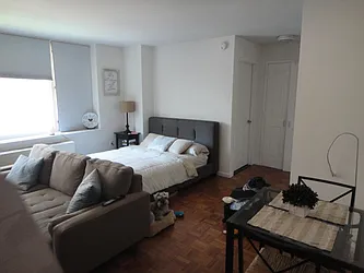 Rented by Addison Property Group