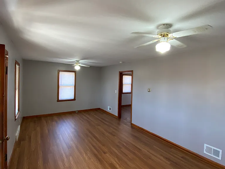 1115 N Dewey St — Photo 2