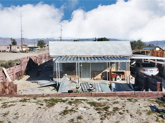 3rd image of 82489 3rd St