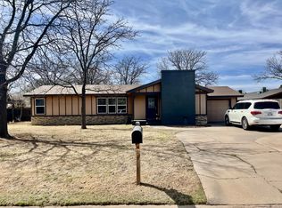 1209 Xenia St, Plainview, TX 79072