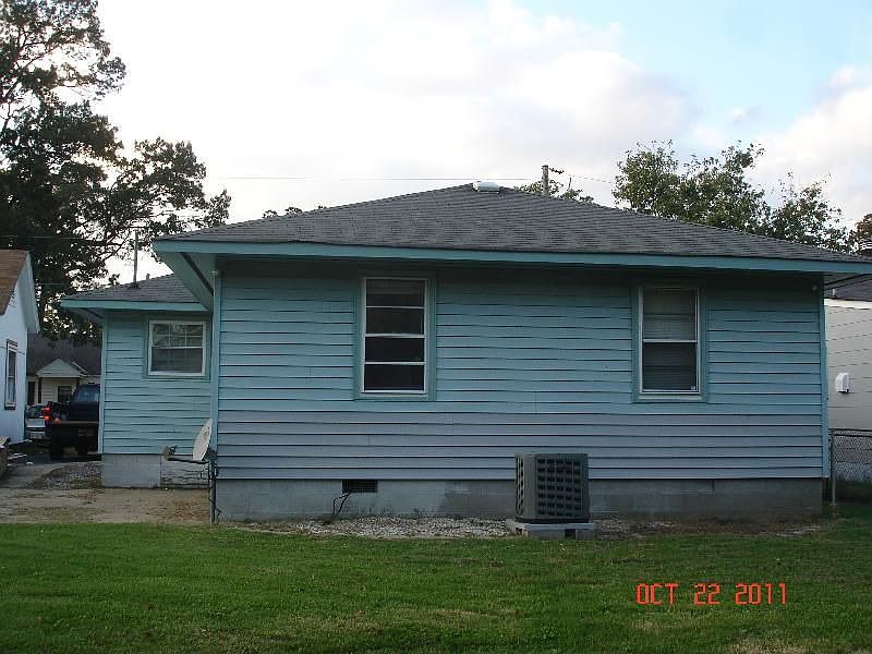 2nd image of 13 N Quince Ave