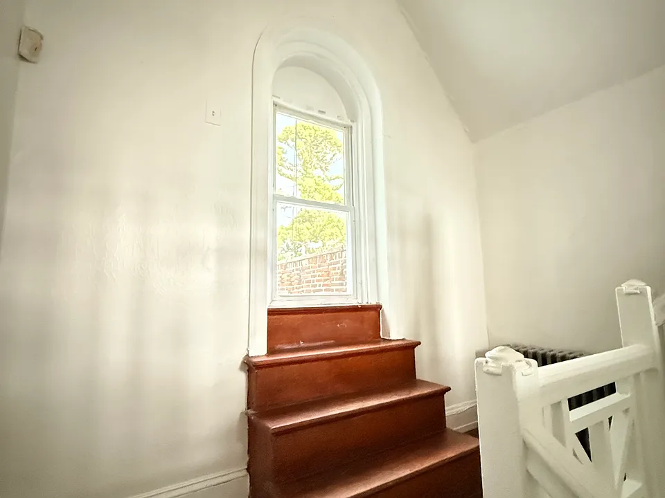 Open large entry way
