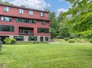 56 Turner Mill Ln, Stowe, VT 05672