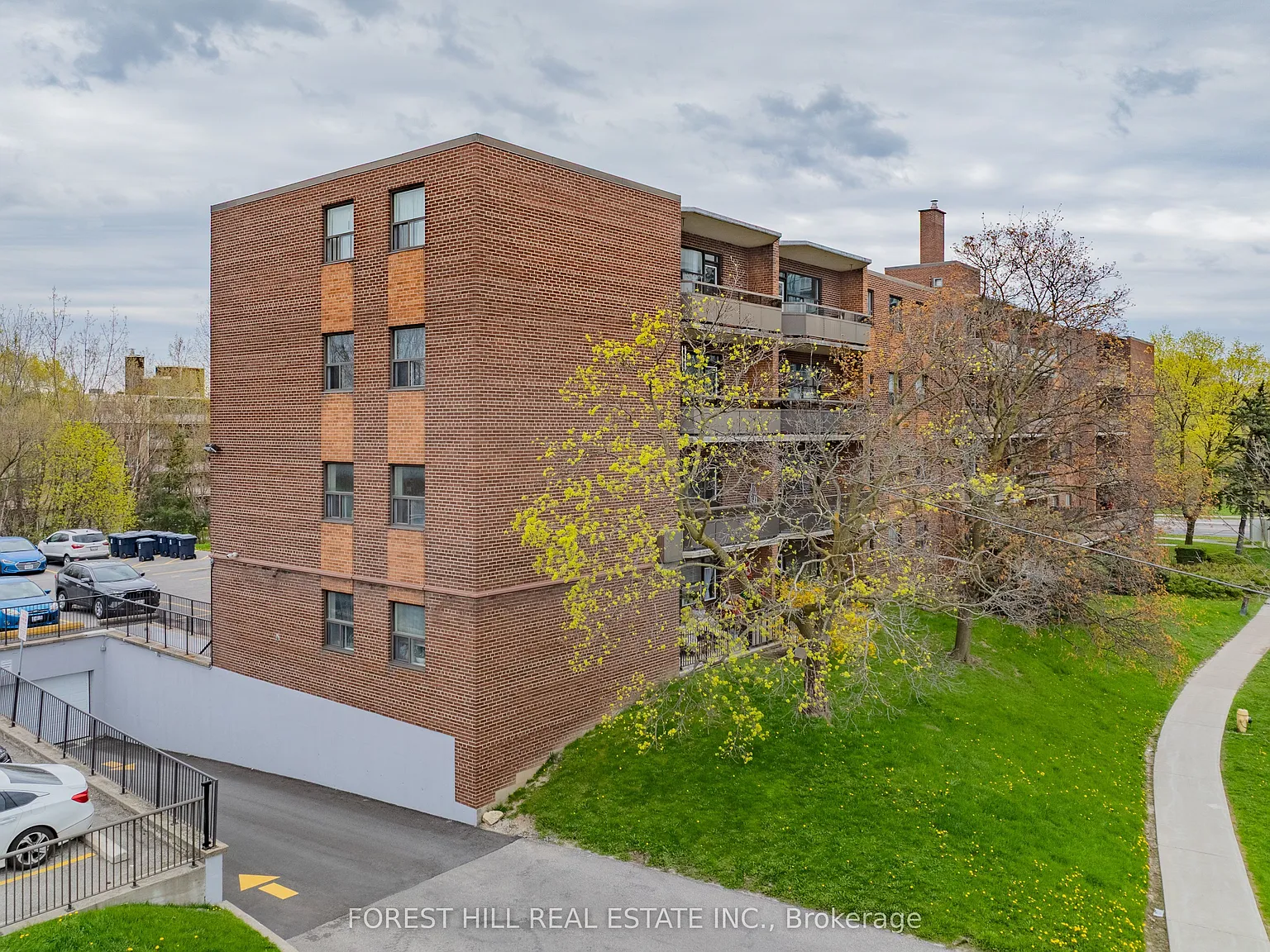 2 bed, $2,249 — Photo 1