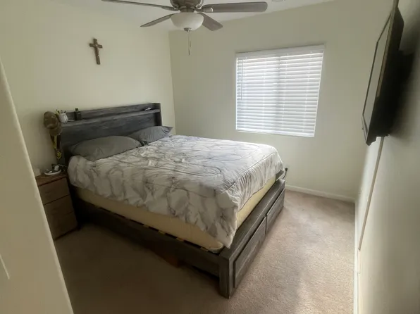 10976 Remington St, Adelanto, CA 92301