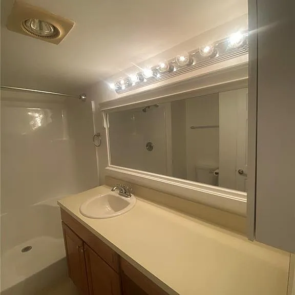 8227 SE Croft Cir — Photo 12