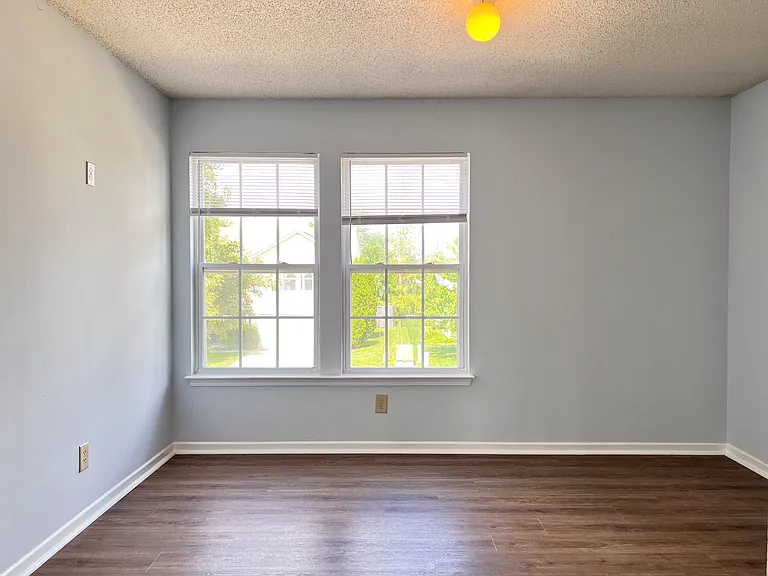 8729 Liberty Mills Dr — Photo 13