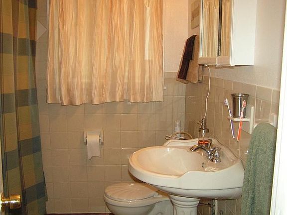 BATH ROOM