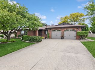 104 Haverhill Ln, Schaumburg, IL 60193