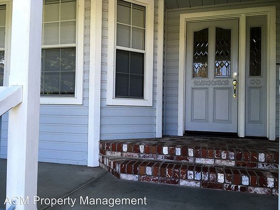 2nd image of 18473 Lake Forest Dr