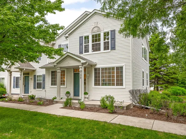 732 County Line Rd, Aurora, IL 60502