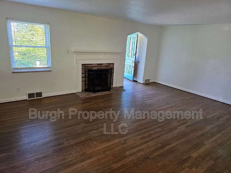300 Maxwell Dr — Photo 10