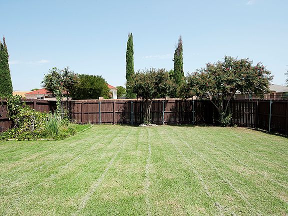 2nd image of 2201 Sunridge Dr
