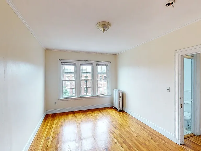 22 Glenville Ave #2 — Photo 4