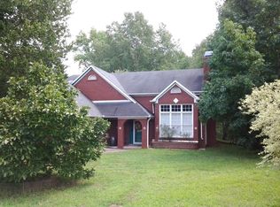 1547 Casper Hill Dr, Buford, GA 30519
