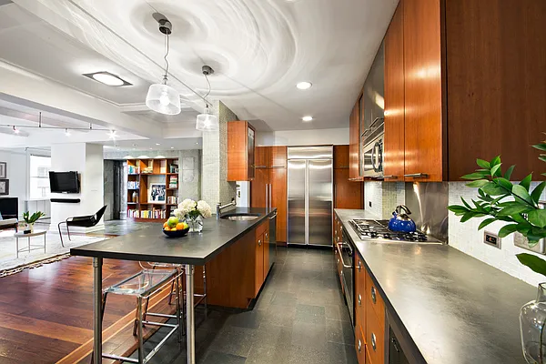 Sold by Stribling | media 19