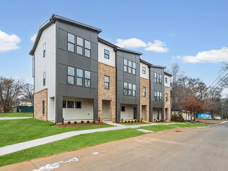 401 Lee St — Photo 14