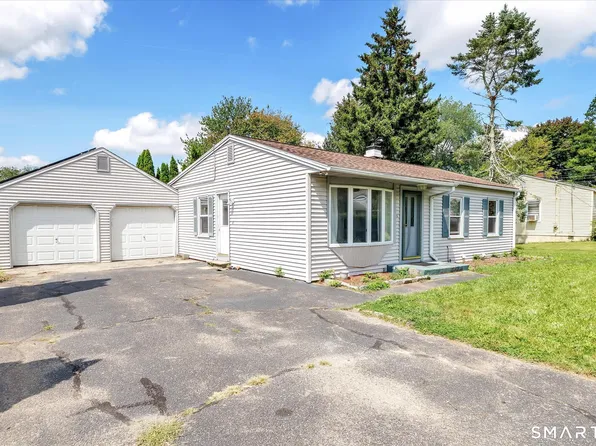 12 Crestwood Road, Ansonia, CT 06401