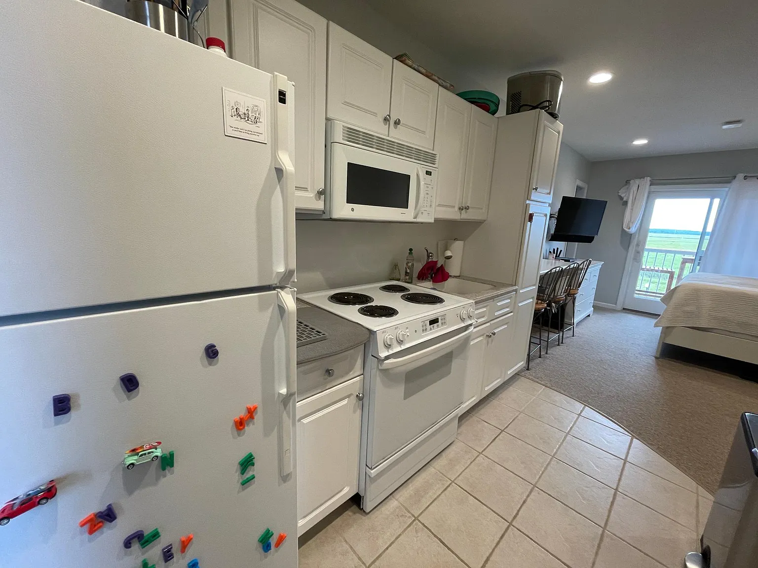 Studio, 422 sqft, $1,400 — Photo 2