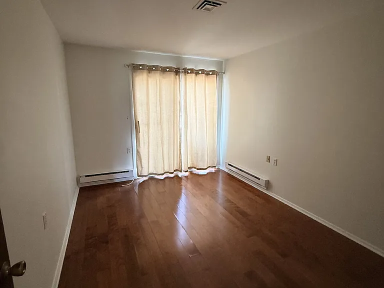 25 Heather Pl — Photo 6