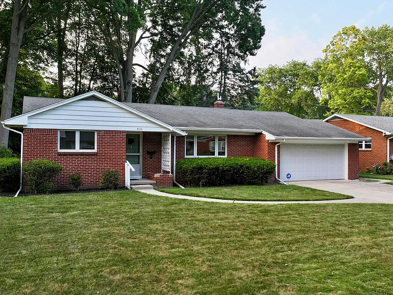 4110 Briarcrest Rd — Photo 6